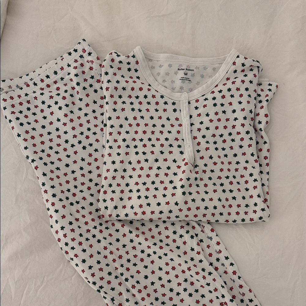 EUC Roller Rabbit Women’s Starry Night Holiday Stars Pajama Set